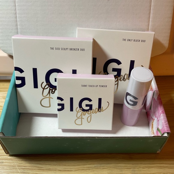 New Gigi Georgeous Maku-Up Set - Picture 2 of 2